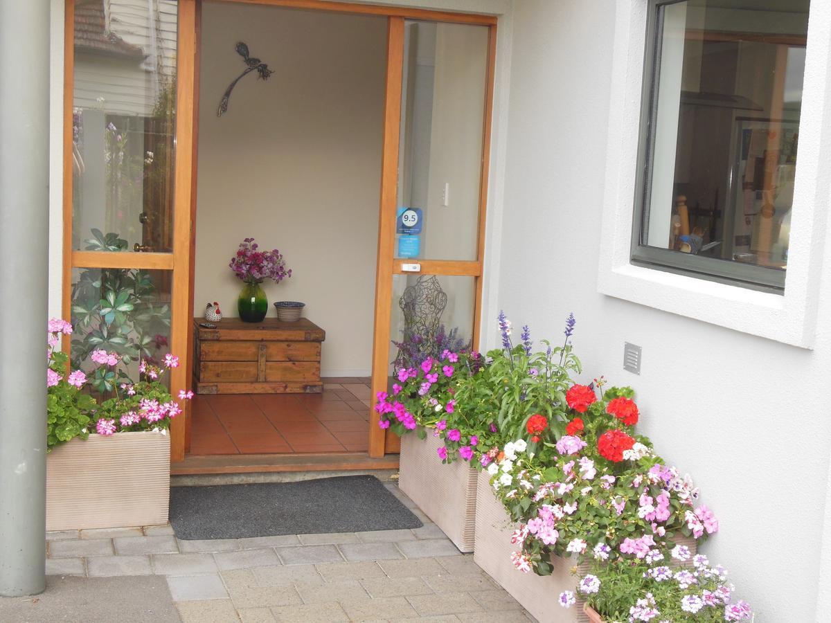 Garden Bed And Breakfast Крайстчърч Екстериор снимка